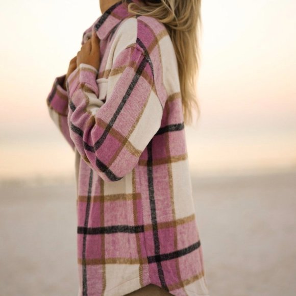 ❌SOLD OUT❌STAYCATION PINK SHACKET - Picture 4 of 4